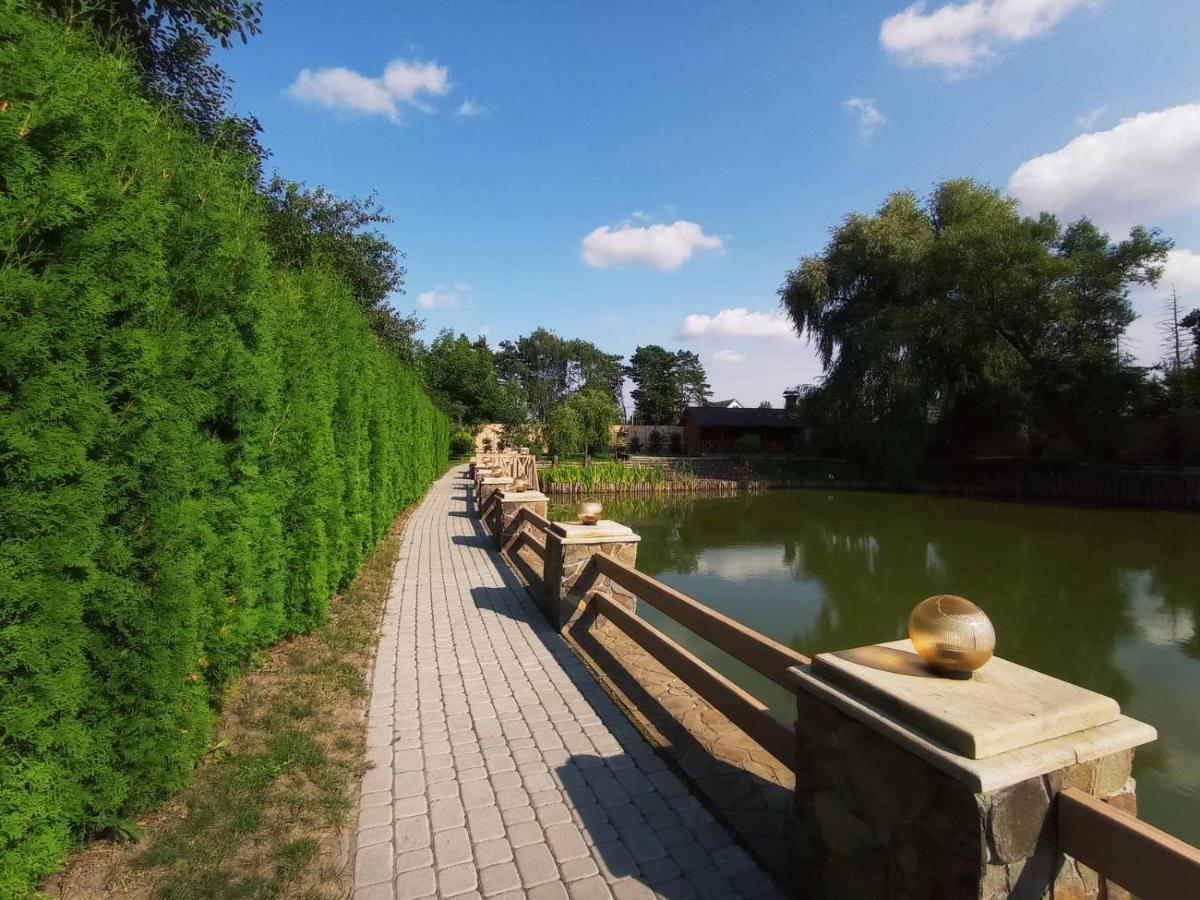 Готельно-Ресторанний Комплекс Прованс Парк Potschajiw Exterior foto