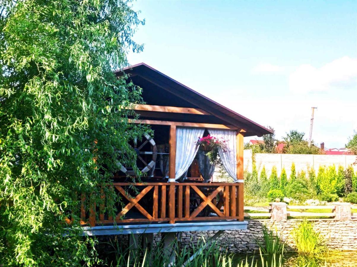 Готельно-Ресторанний Комплекс Прованс Парк Potschajiw Exterior foto
