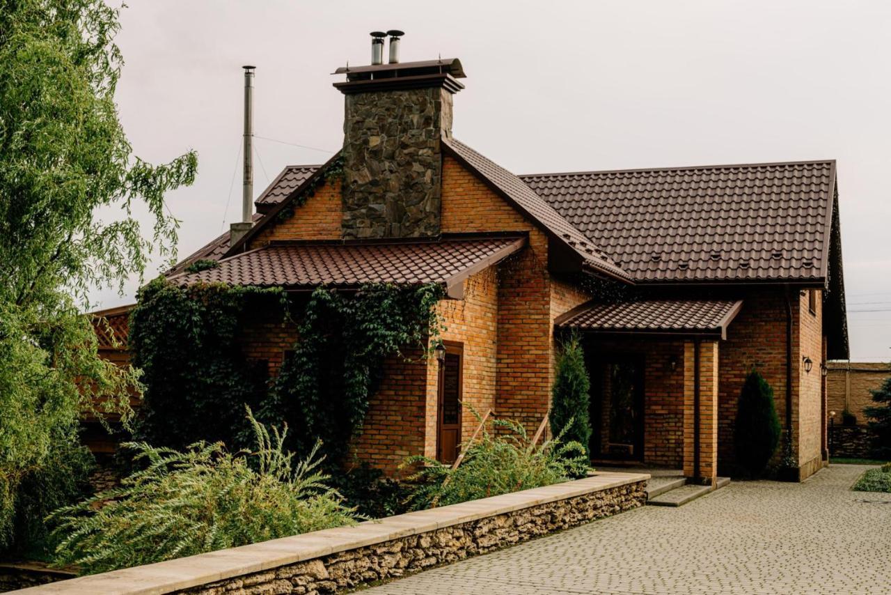 Готельно-Ресторанний Комплекс Прованс Парк Potschajiw Exterior foto